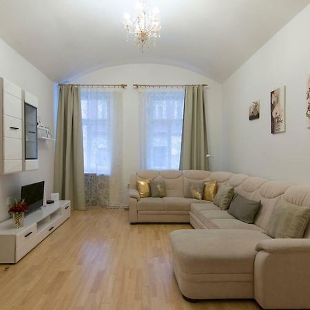 Spacious Apartment Near Wenceslas Square Prag Dış mekan fotoğraf